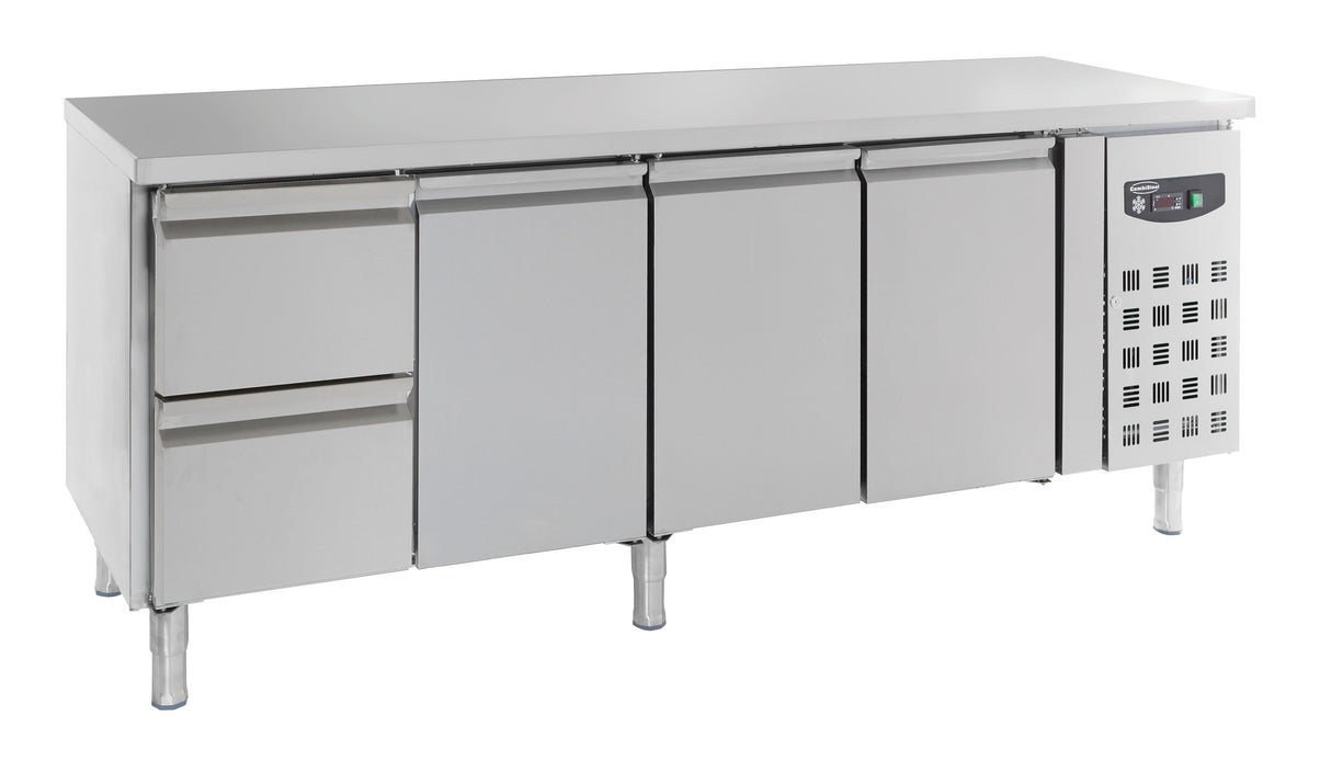 700 REFRIGERATED COUNTER 3 DOORS AND 2 DRAWERS