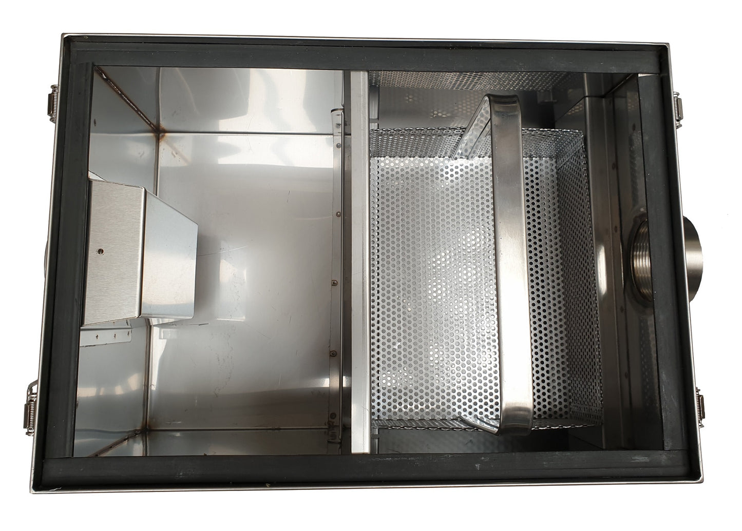 GREASE TRAP SS 38L  Does not meet NEN-1825 standards